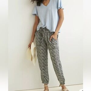 Anthropologie Rhys Utility Joggers Navy and White leaf pattern Linen Blend
